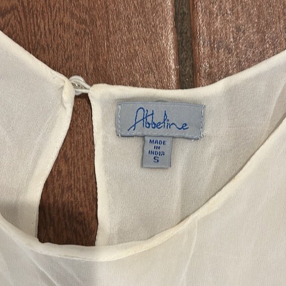 Abbeline size S cream Beaded top - Picture 3 of 3